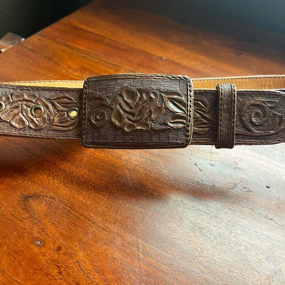Beautiful Leather Belt Size 36 Waist Hand Made Roses 🌹 Western Ranch Cowgirl